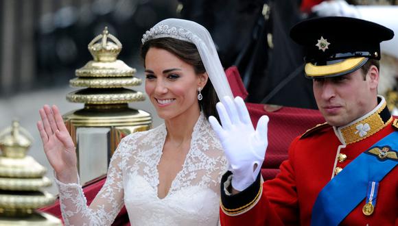Catalina de Cambridge y el príncipe Guillermo el día de su boda real el 29 de abril de 2011. (Foto: AFP)