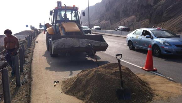 Obras de reforzamiento del tercer carril en playa La Pampilla desató nuevos enfrentamientos. (Facebook Livio Ciriani)