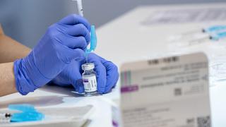 Coronavirus: OMS sostiene que beneficios de vacuna de AstraZeneca superan con creces los riesgos 
