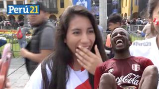 Perú vs. Argentina: Así viven los hinchas el crucial duelo en la Plaza de Armas de Lima [VIDEO]