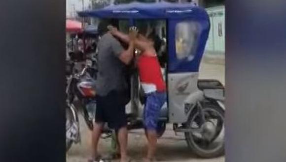 Mujer fue grabada golpeando a su pareja. (Captura)