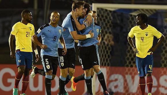 Uruguay ganó 2-1 a Ecuador en partido por las Eliminatorias Rusia 2018. (AFP)