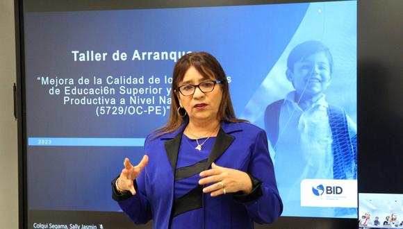 Los maestros de Lima Metropolitana podrán estudiar la diplomatura Especialización en Didáctica de la Lectura y Producción de Textos Funcionales para la Educación Primaria.
