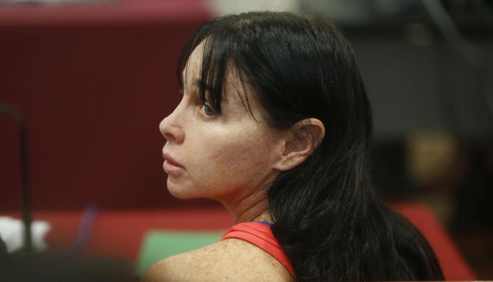 Silvana Buscaglia fue condenada a 6 años y 8 meses de prisión por agredir a policía en aeropuerto. (Mario Zapata)