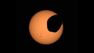 El Rover Perseverance captura fascinante video de un eclipse en Marte