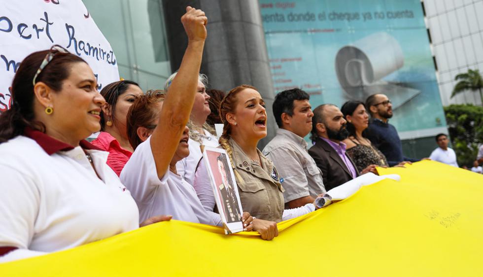 Familiares de "presos políticos" venezolanos piden intercesión de la ONU. (Foto: EFE)