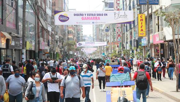 “La tibieza del país frente al desgobierno es aterradora. La calle anda casi muda pese a los escándalos diarios”. (Foto: Andina)