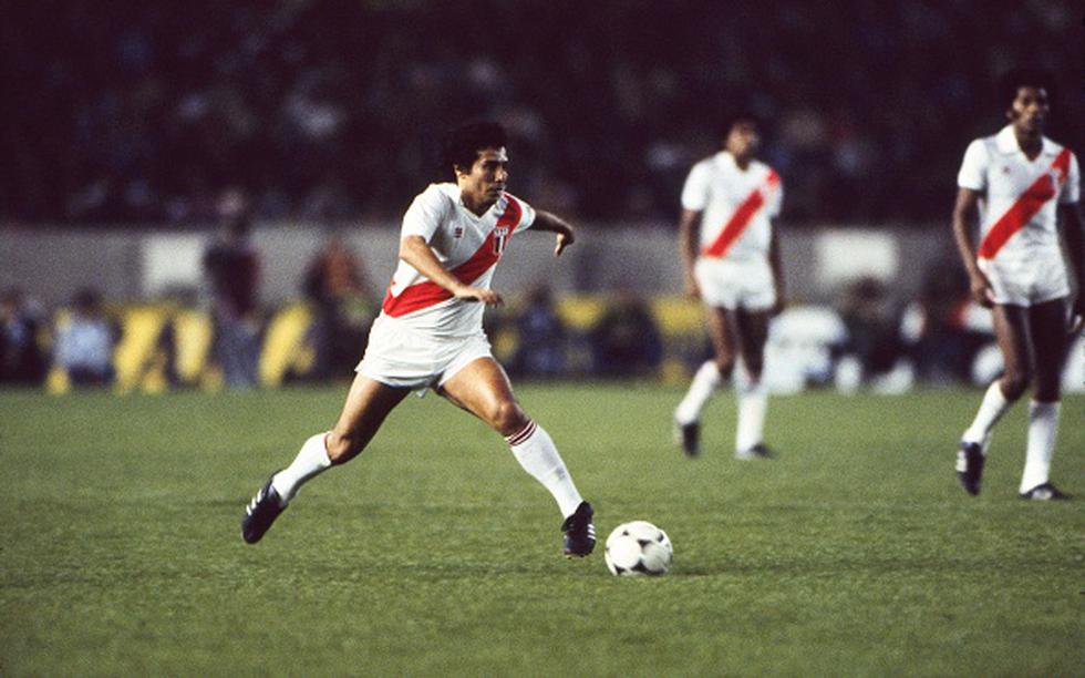 Cueto disputó Argentina 78 y España 82 como mediocampista de la selección peruana. (GETTY IMAGES)