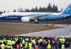 Boeing reitera su "total confianza" en el 737 MAX, pero apoya suspender vuelos