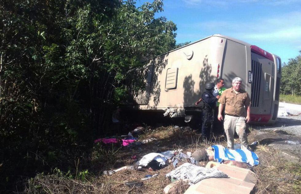 México: 11 muertos y 20 heridos en accidente de bus turístico en Cancún. (EFE)
