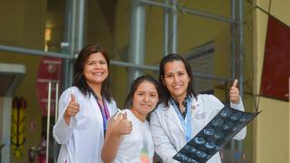 Con cirugía laparoscópica extraen un tumor gigante de ovario a niña de 11 años en el INSN San Borja