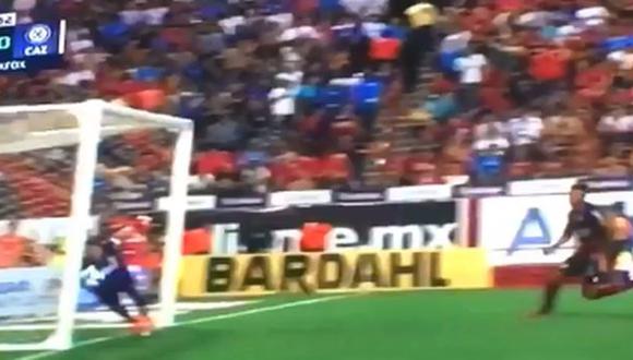 Así fue el polémico gol de Bolaños a Cruz Azul por la Liga MX. (Foto: Captura YouTube)