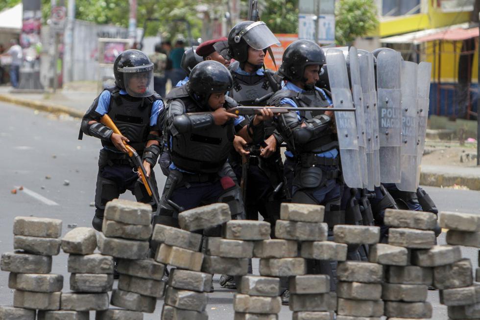Desde que se iniciaron las protestas, en abril, los agentes de la policía antidisturbios de Nicaragua han chocado con estudiantes de diversas universidades.