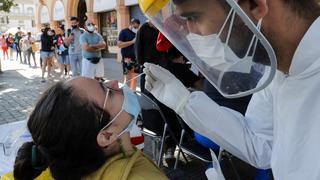 Chile rompe récord diario de contagios por tercer día consecutivo con 37.468 casos