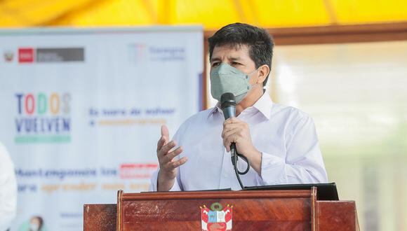 Pedro Castillo criticó a periodista por preguntarle si acudirá al Congreso el lunes 28 de marzo para ejercer su defensa, durante debate de pedido de vacancia. (Foto: Prensa Palacio)