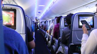 EE.UU.: dos mujeres son multadas con miles de dólares por mala conducta en aviones