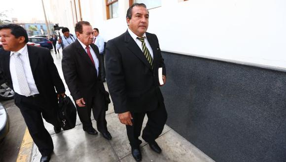 Presidente regional de Tumbes, Gerardo Viñas Dioses, se encuentra prófugo acusado de asociación ilícita para delinquir. (USI)