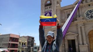 Venezolano repara reloj de la Catedral de Tacna en honor al Señor de Los Milagros