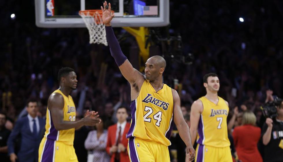 Kobe Bryant jugó su último partido con los Angeles Lakers tras 20 años de carrera. (AP)
