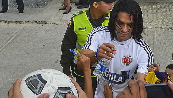 Falcao ya está con la selección colombiana, pero muchos dudas que llegue al Mundial. (AFP)