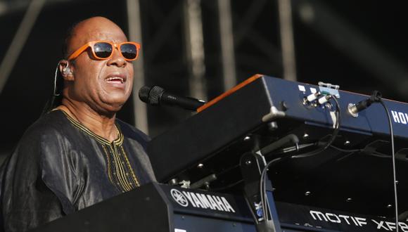 Stevie Wonder se convertirá en padre de trillizos a los 64 años. (AP)