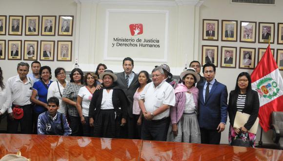 El ministro de Justicia, Salvador Heresi, aseguró que tendrá más reuniones con los familiares de las víctimas del terrorismo. (Ministerio de Justicia)