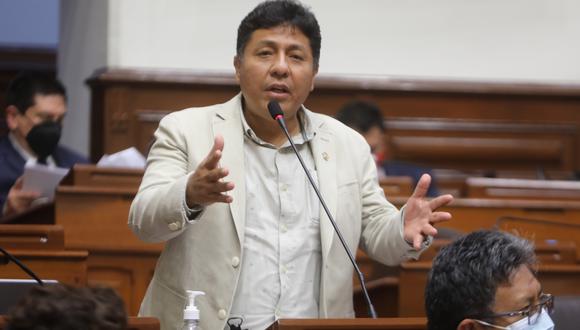 Congresista Doroteo señala que la denuncia de su exasesora es parte de un complot de su partido para sacarlo del Parlamento. (Foto: Congreso)
