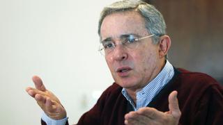 Álvaro Uribe se pone exquisito para asistir a Feria del Libro de Bogotá