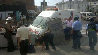 Choque de ambulancia contra muro del Metropolitano deja unos siete heridos