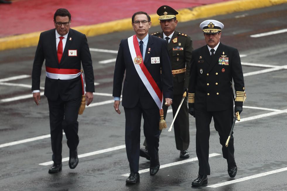 Martín Vizcarra participa de su primer desfile como presidente de la República. (Renzo Salazar/Perú21)