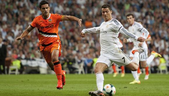 Real Madrid igualó 2-2 con Valencia con gol de taco de Cristiano Ronaldo. (AFP)