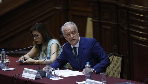La Comisión de Constitución -presidida por Hernando Guerra García- aprobó dictamen por mayoría.