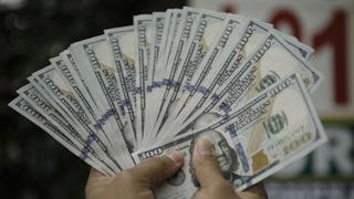 3 consejos que debemos tomar en cuenta para proteger nuestro dinero ante el alza del dólar