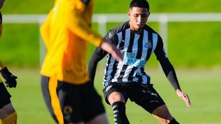 Rodrigo Vilca: Newcastle analiza su préstamo a este equipo de la Cuarta División