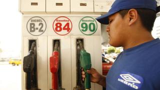 Gasolinas de 90 y de 84 bajan 4.6%