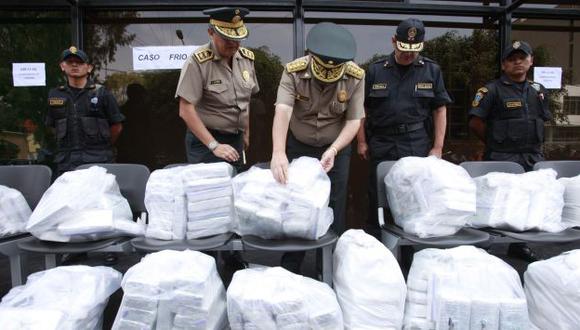 Los cargamentos de droga fueron mostrados este jueves. (Andina)