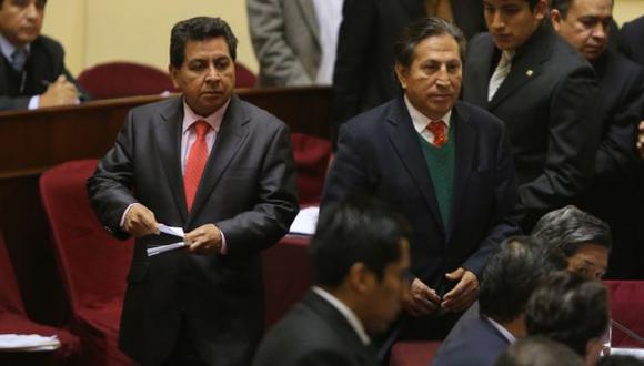 León no habría convencido a dirigentes de Perú Posible y Toledo estaría fastidiado con escándalo. (M. Pauca)