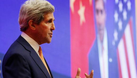 Kerry acusa a separatistas del derribo del avión. (AFP)