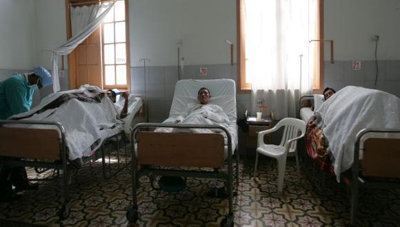 EsSalud denunció por estafa a proveedor de ropa hospitalaria inteligente (USI referencial)