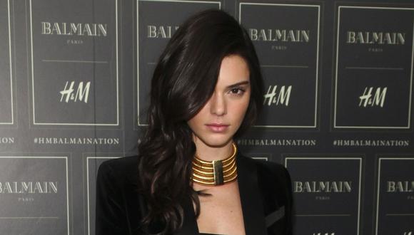 La ropa que usó Kendall Jenner causó sensación en las redes. (Foto: AP)