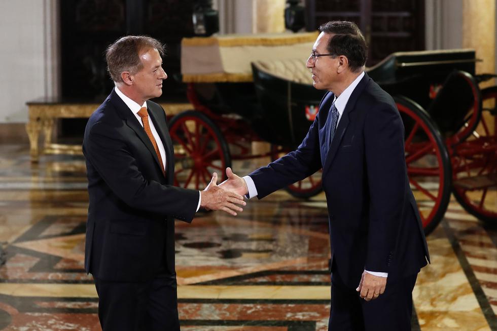 Jorge Muñoz fue recibido esta mañana, por primera vez, por el jefe de Estado en Palacio de Gobierno. (Renzo Salazar/Perú21)