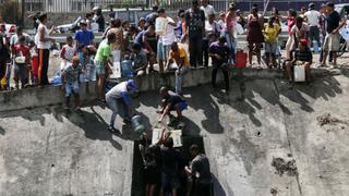 Gobierno venezolano acude a manantiales para aplacar falta de agua tras apagón
