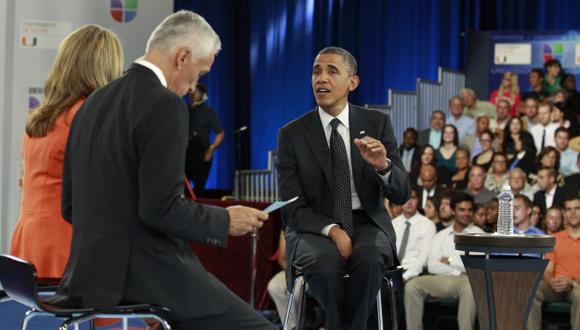 Obama fue entrevistado en la Universidad de Miami por conductores de Univision. (Reuters)