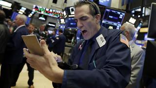 Wall Street cierra con pérdidas ante temores por guerra comercial