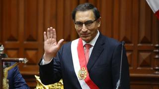 Martín Vizcarra asume la presidencia del Perú y lo hace saber en sus redes sociales