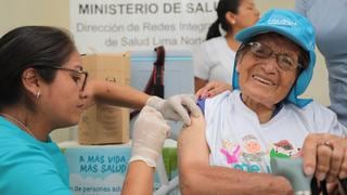 Minsa inició campaña de vacunación contra la neumonía para adultos mayores 