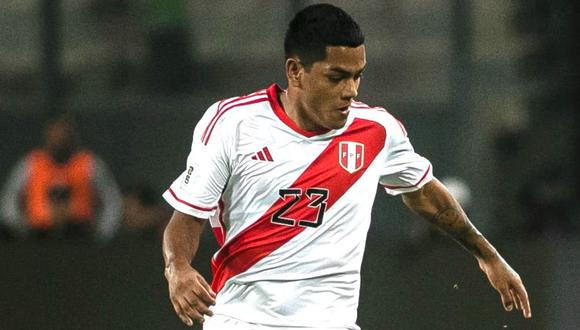 Grimaldo debutó con Perú ante Brasil por Eliminatorias (Foto: Twitter).