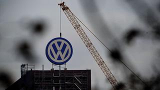Volkswagen confesó nuevas mentiras y se desplomó en la bolsa
