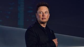 Musk cierra las oficinas de Twitter mientras comunica los despidos