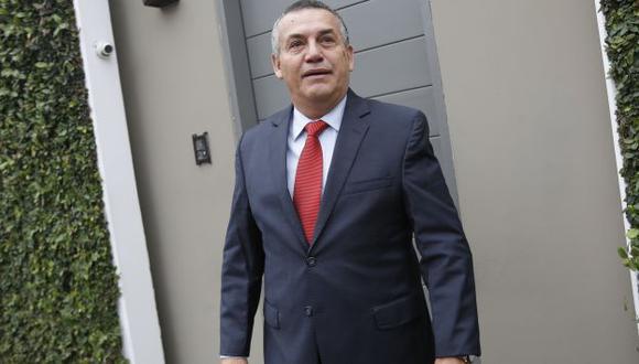 Daniel Urresti presentó nuevas pruebas en el caso Bustíos. (Perú21)